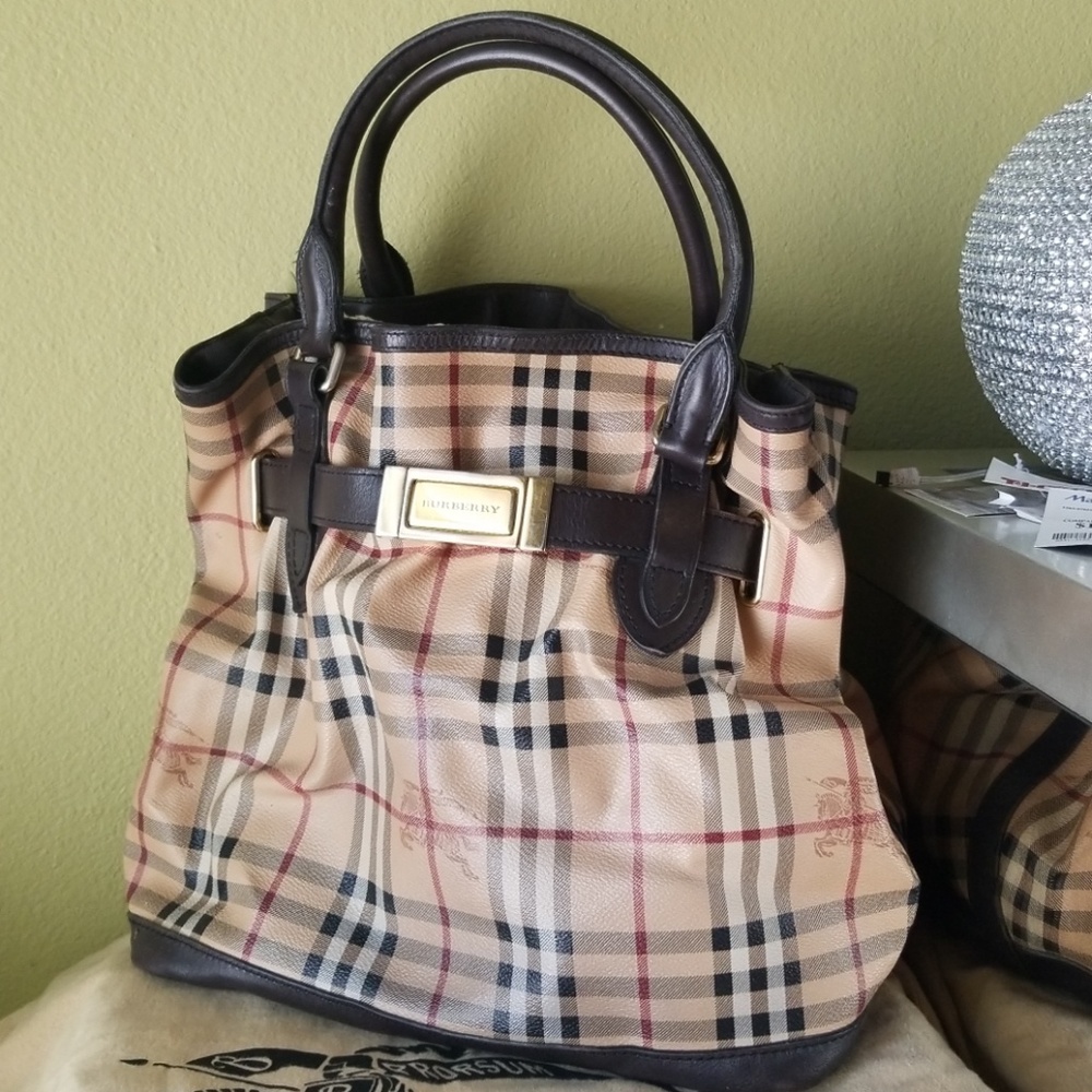 BURBERRY HAYMARKET CHECK BUCKLE HOBK BAG